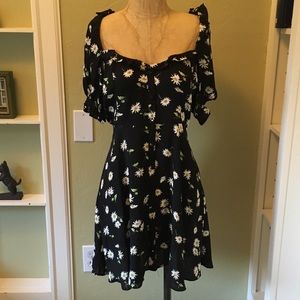 Women’s Zara Floral Flowy Dress Tags In Black Med